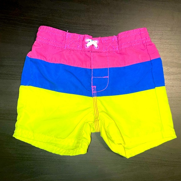 **SOLD FB** Oshkosh 12M Boys Swim Trunks - Picture 1 of 4